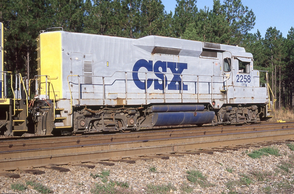 CSX 2258 power for the rail train